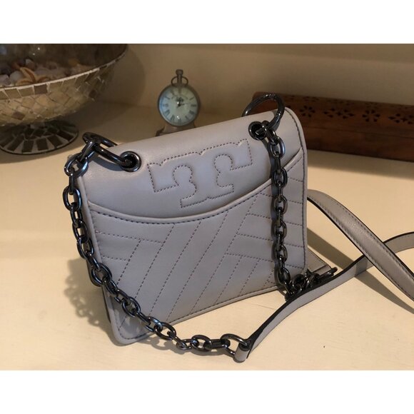 TORY BURCH Alexa Quilted Chain Shoulder Crossbody Bag Concrete Grey - Picture 7 of 12